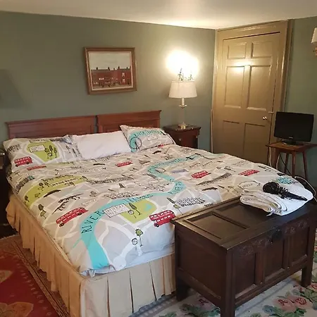 1810 Georgian House Hotel
